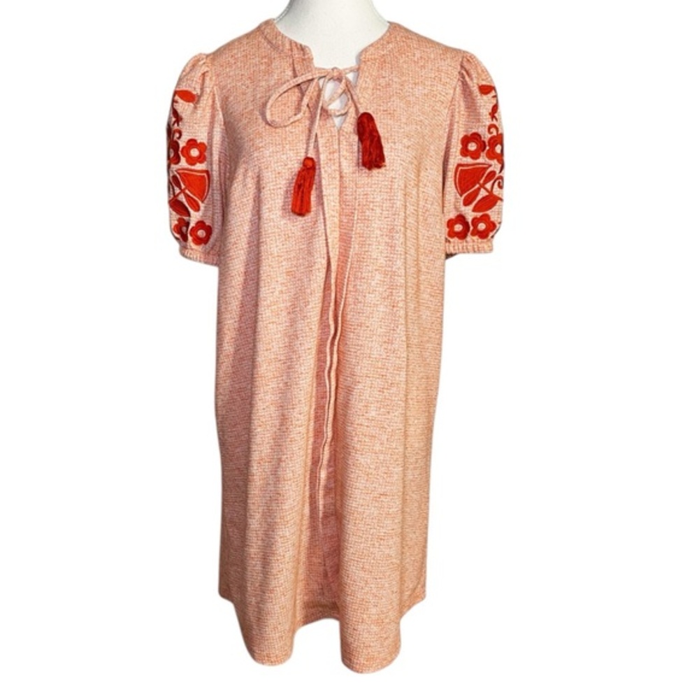 Voy Embroidered Peach Midi Dress